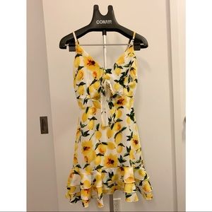 Boohoo Lemon Cut-out Dress Size 4 US